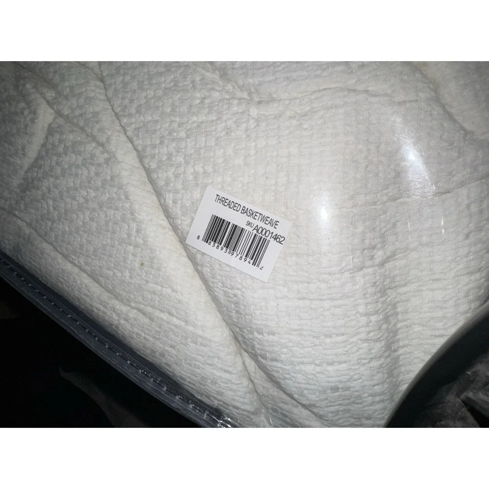 Vera Wang Oversized KING Comforter & Shams Basketweave 3-piece Set WHITE